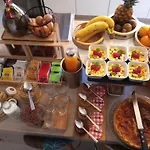 Victoria - D'hotes Avec Table D'hotes-parking Prive Ferme Bed & Breakfast Carcassonne